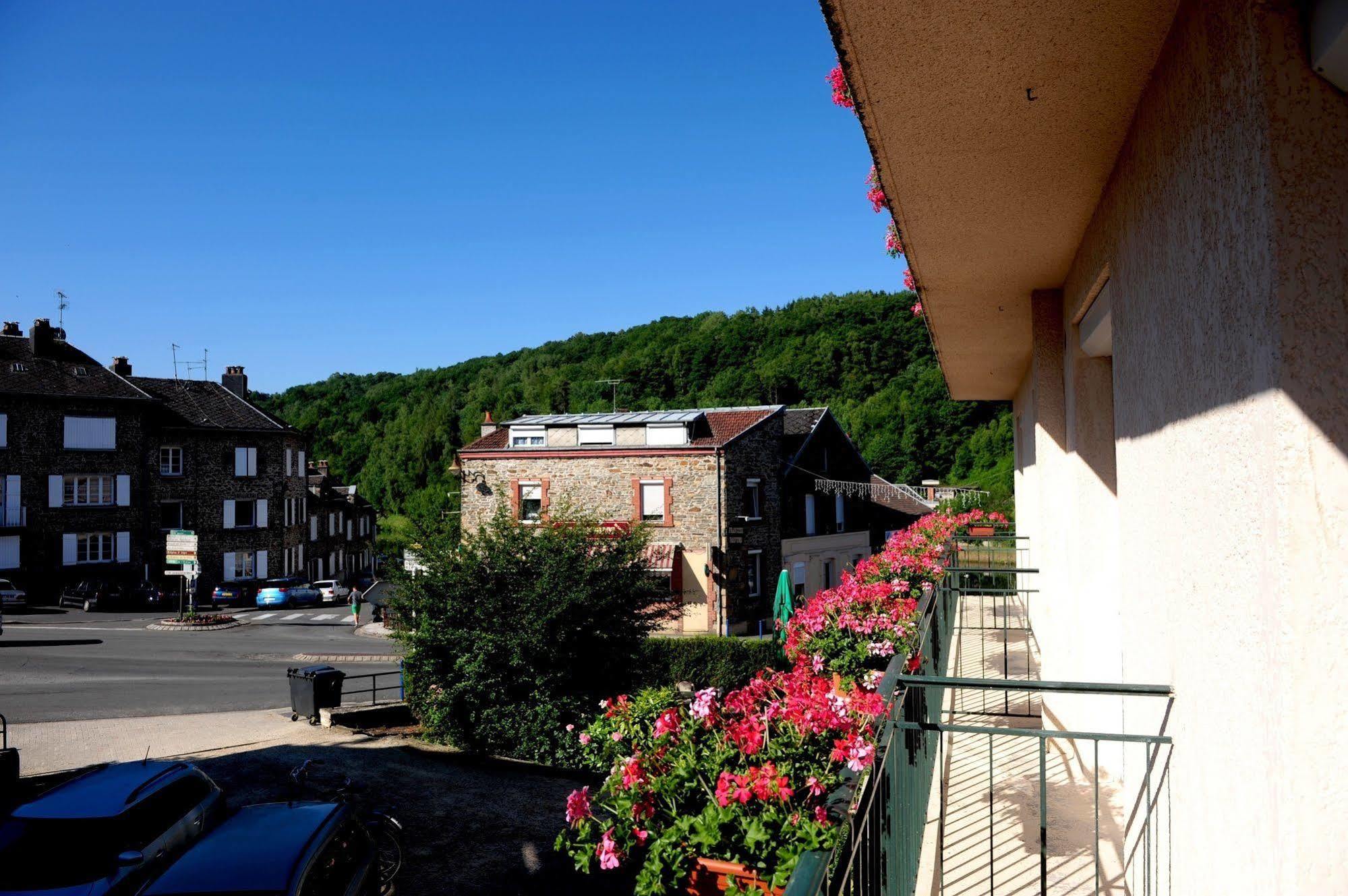 Logis Le Franco Belge Hotel Montherme Luaran gambar
